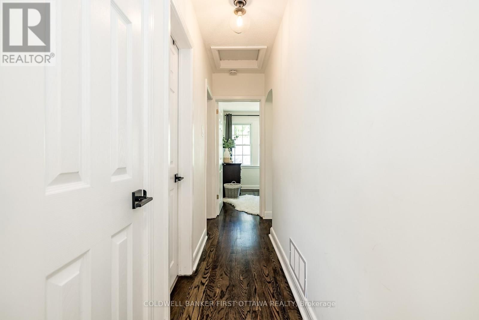 1 PORTER STREET Image 17