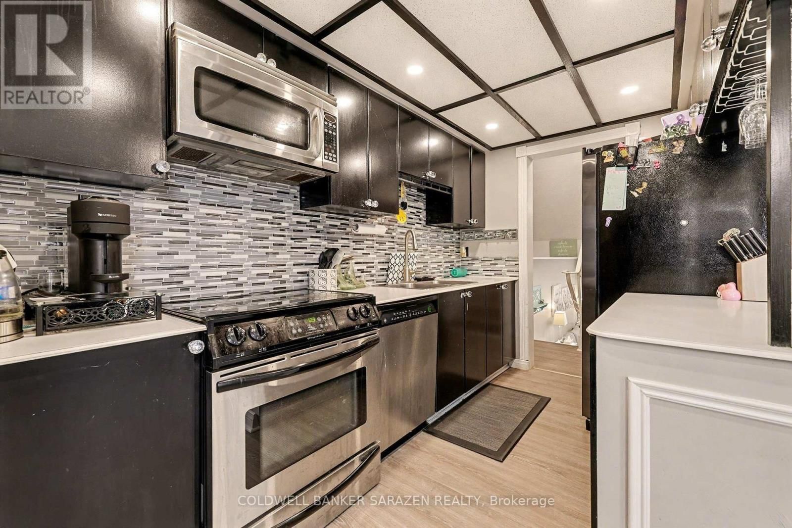 19 PEARY WAY Image 10