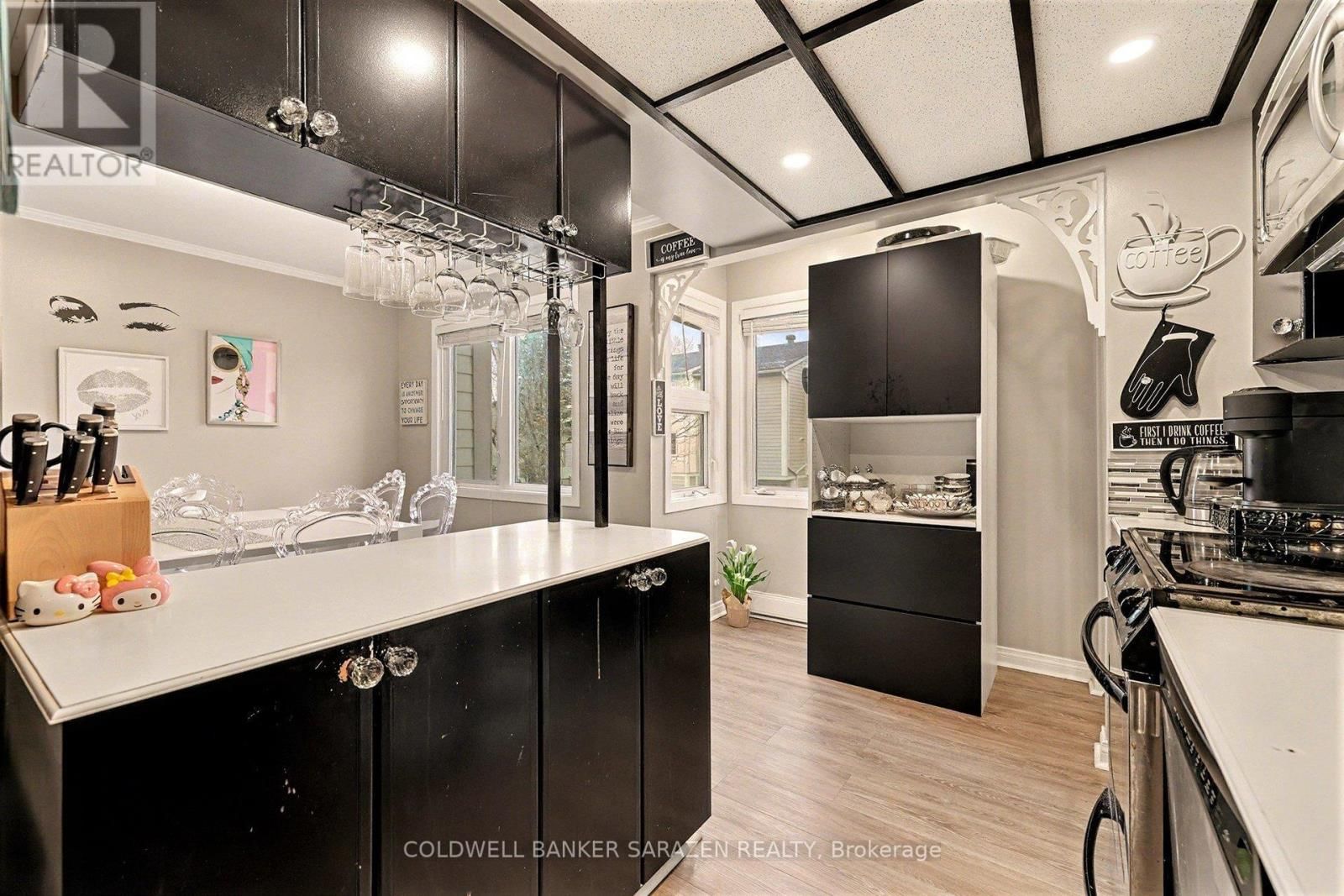 19 PEARY WAY Image 12