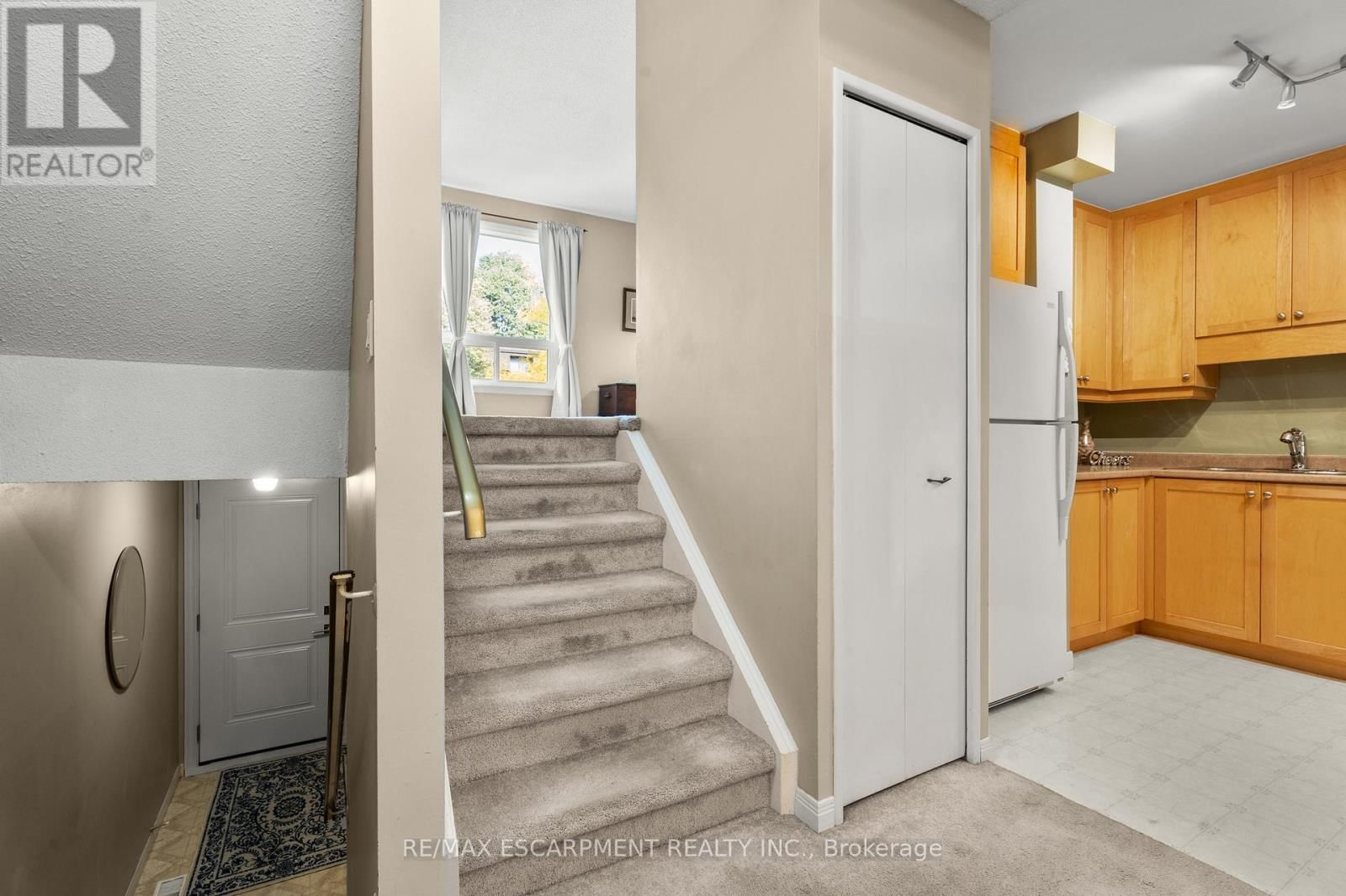 N1 - 444 STONE CHURCH ROAD WEST Image 13