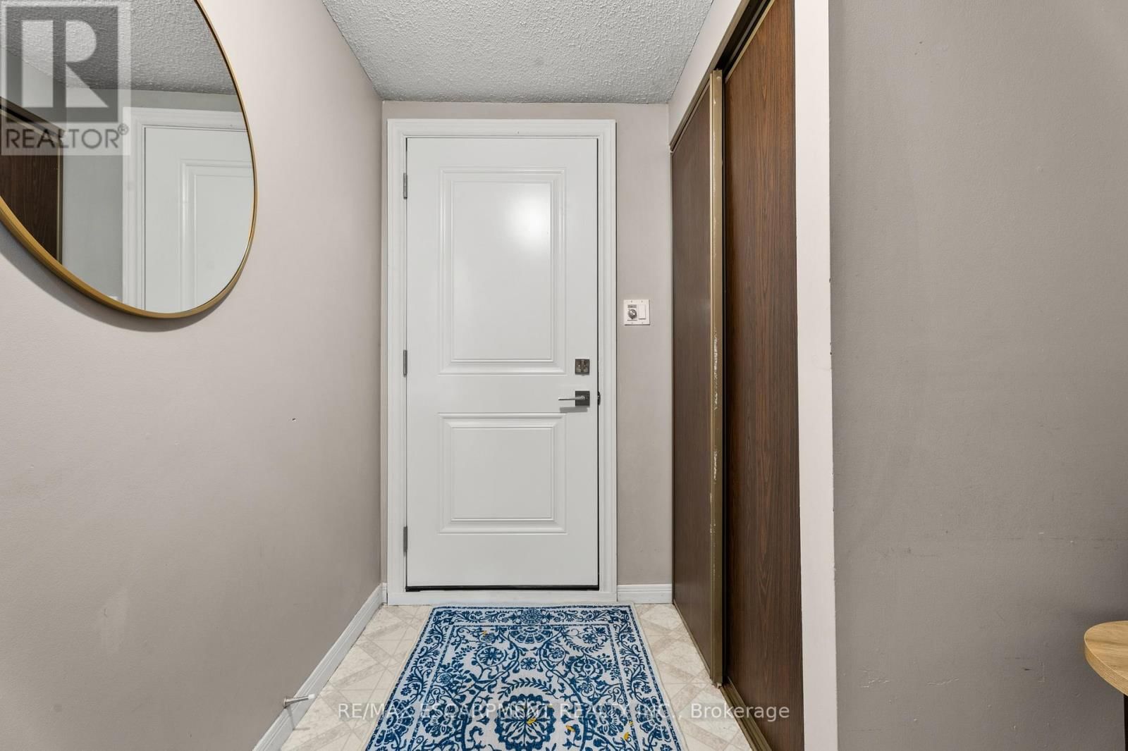 N1 - 444 STONE CHURCH ROAD WEST Image 6