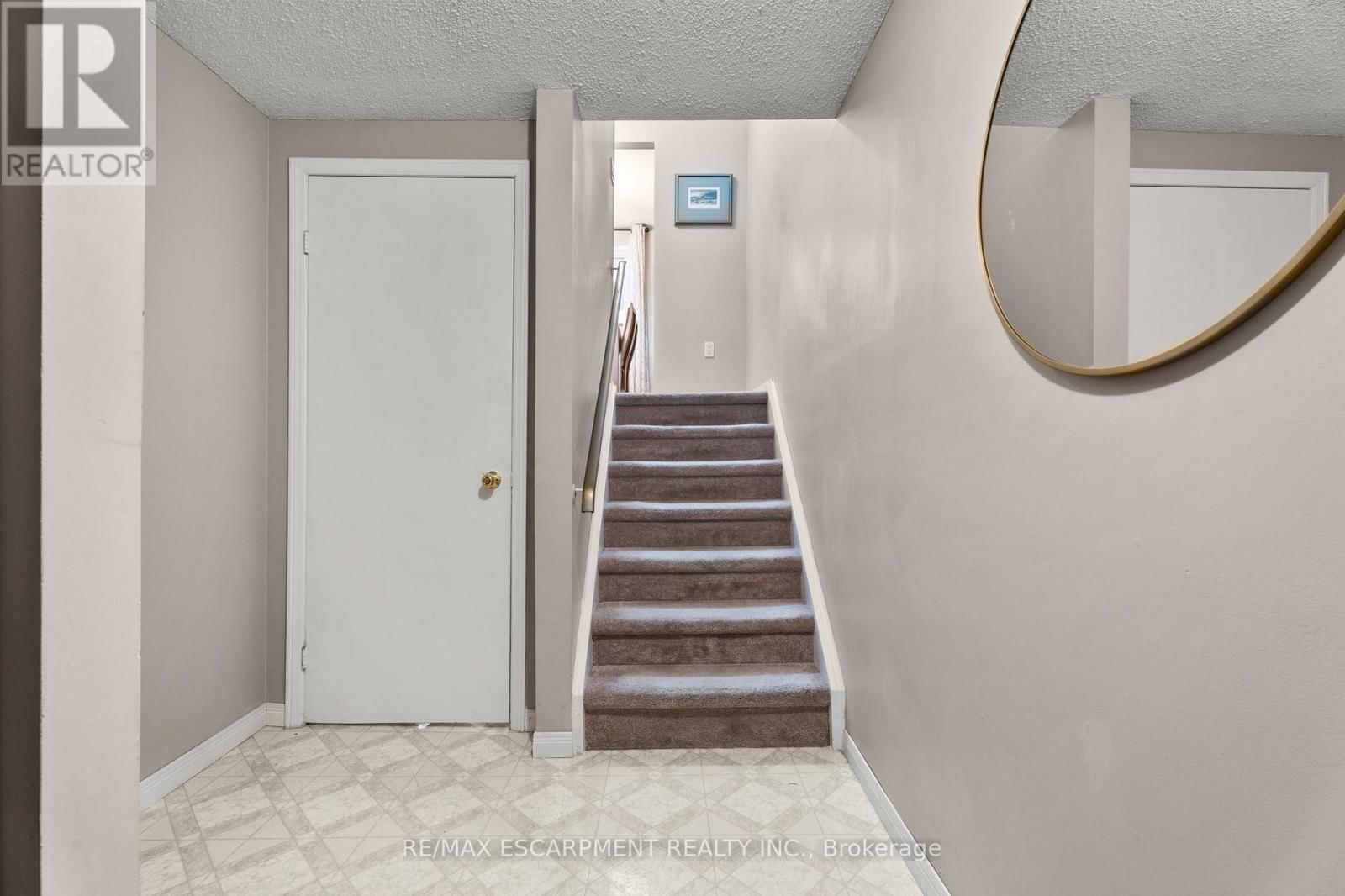 N1 - 444 STONE CHURCH ROAD WEST Image 7