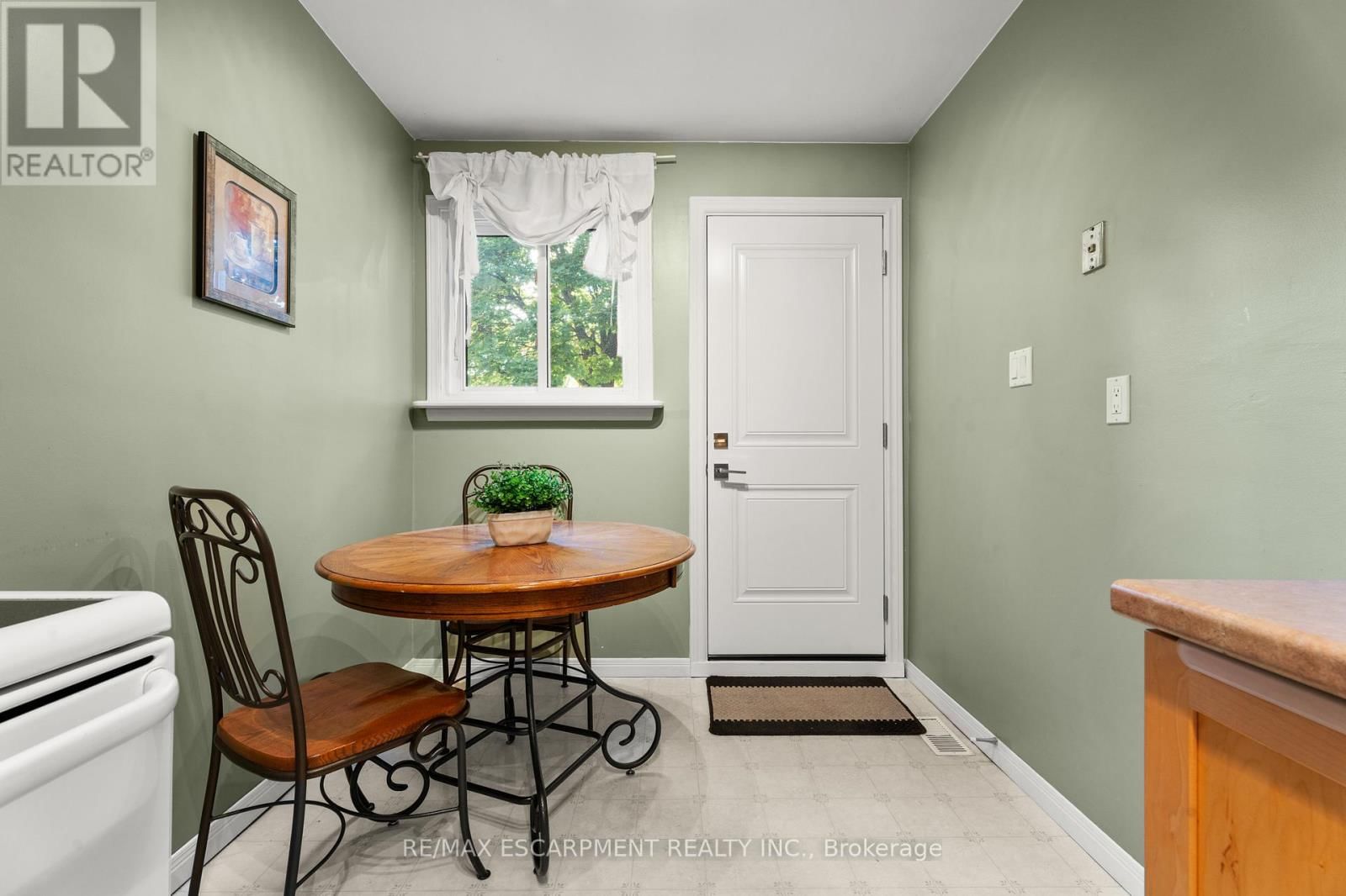 N1 - 444 STONE CHURCH ROAD WEST Image 9