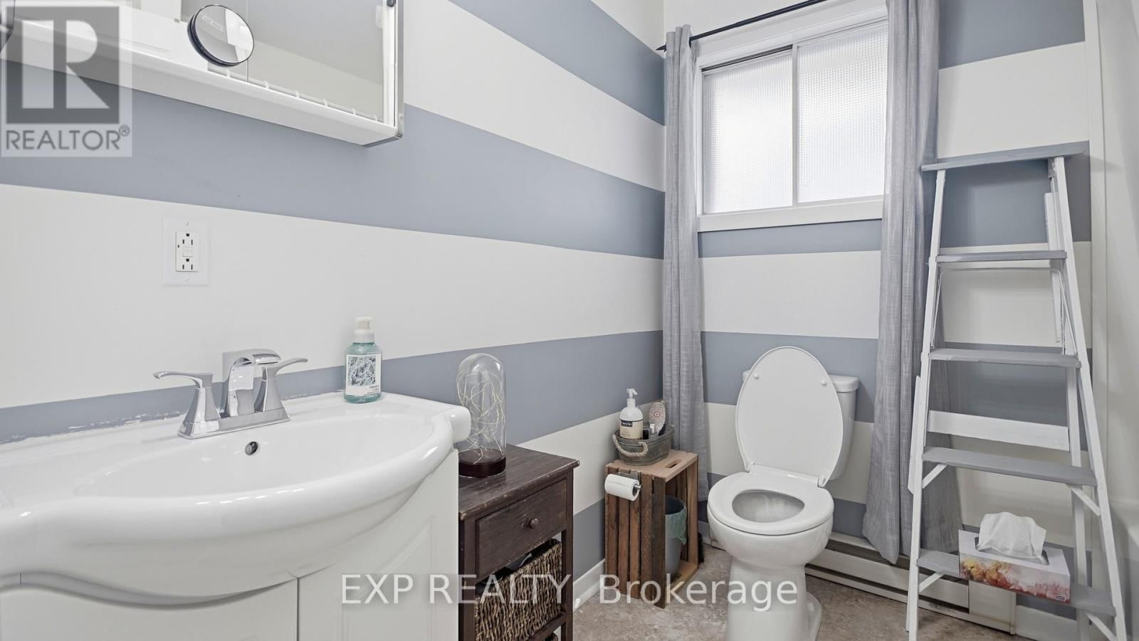 40 ELMSLEY STREET Image 17