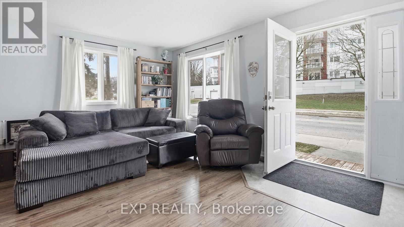 40 ELMSLEY STREET Image 6