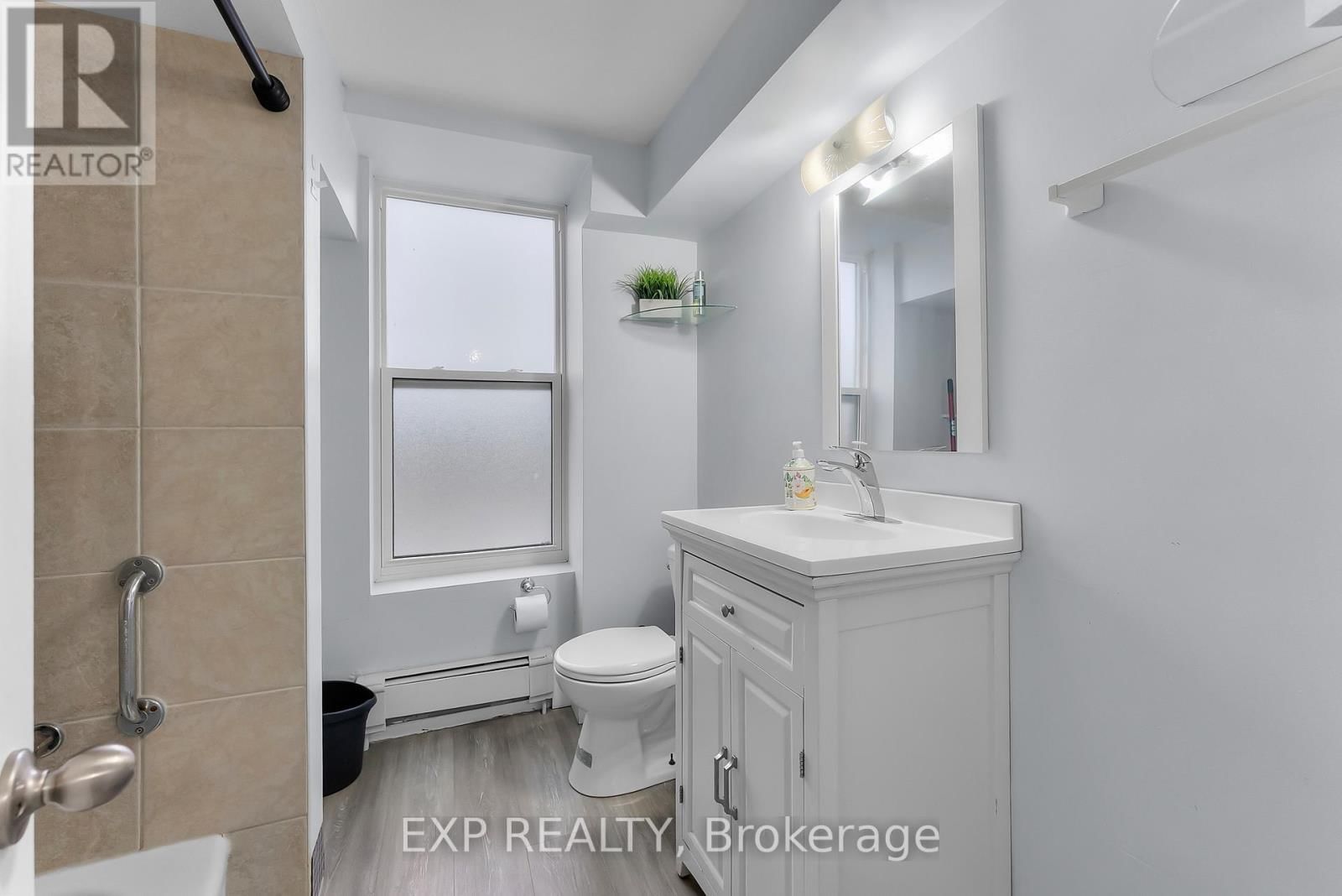 1 - 5858 FERRY STREET Image 10