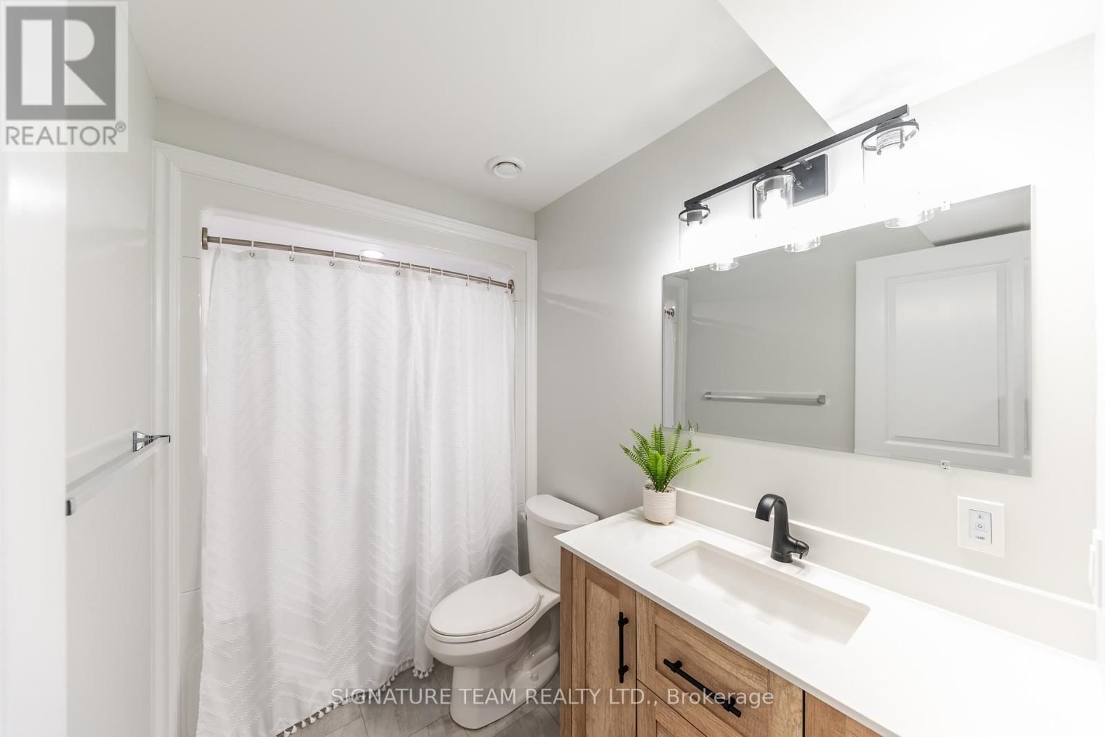 10 TERRANCE DRIVE Image 24