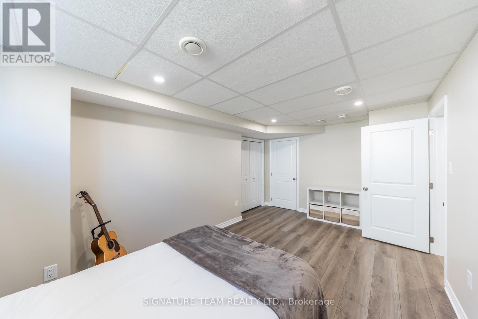 10 TERRANCE DRIVE Image 26