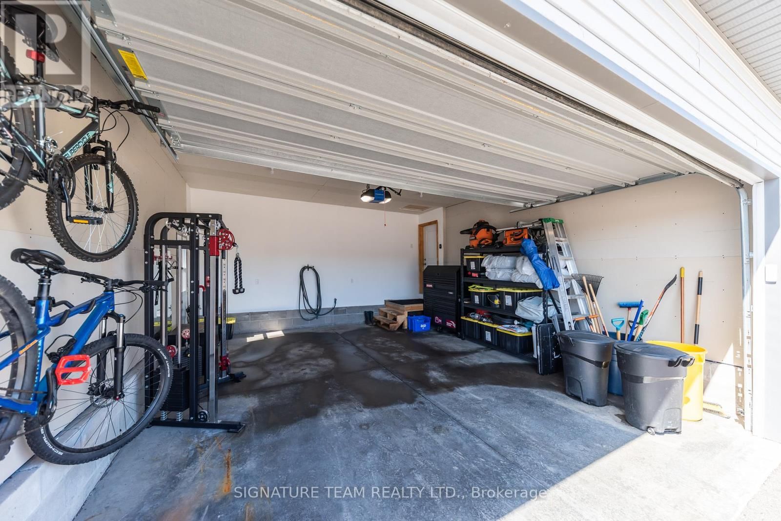 10 TERRANCE DRIVE Image 31