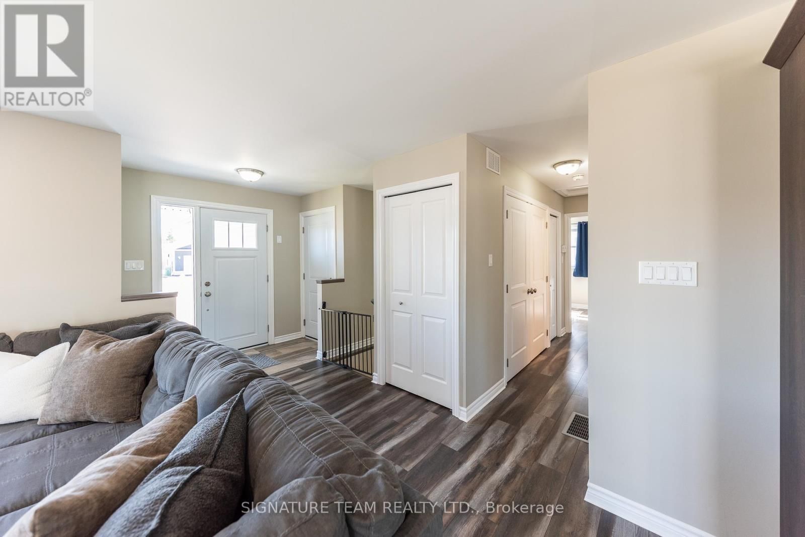 10 TERRANCE DRIVE Image 8