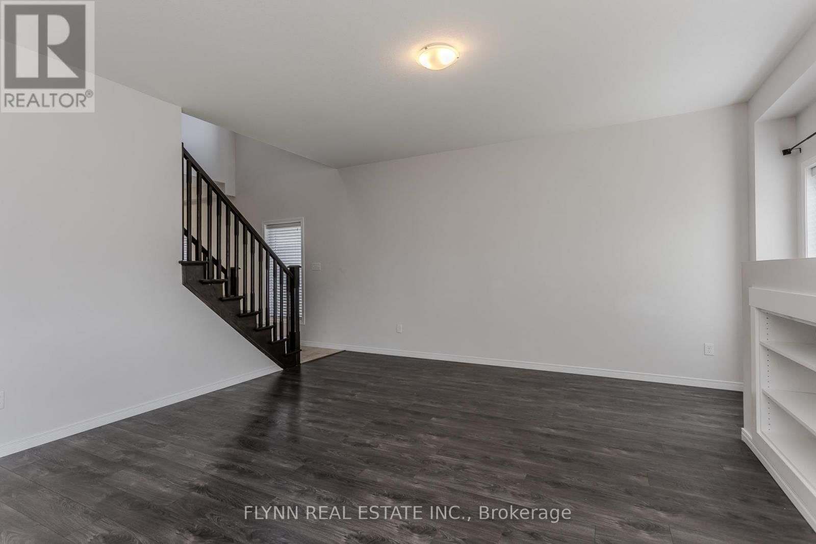 246 WOODWAY TRAIL Image 12