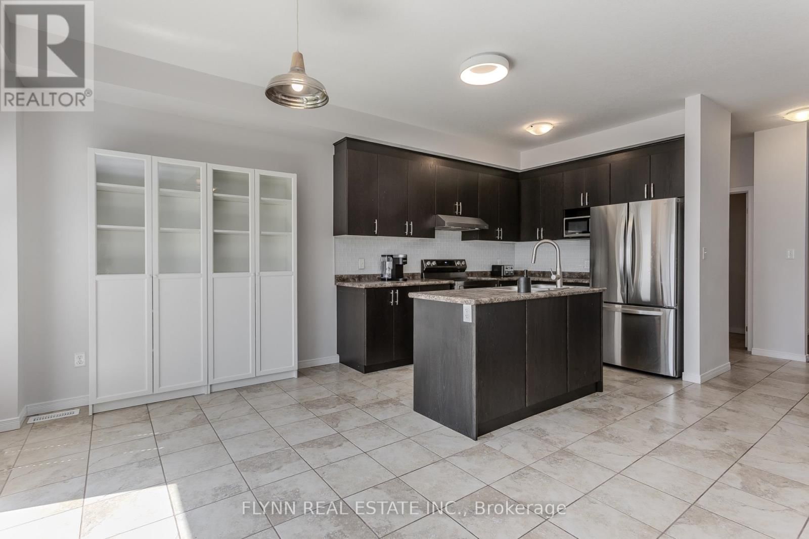 246 WOODWAY TRAIL Image 18