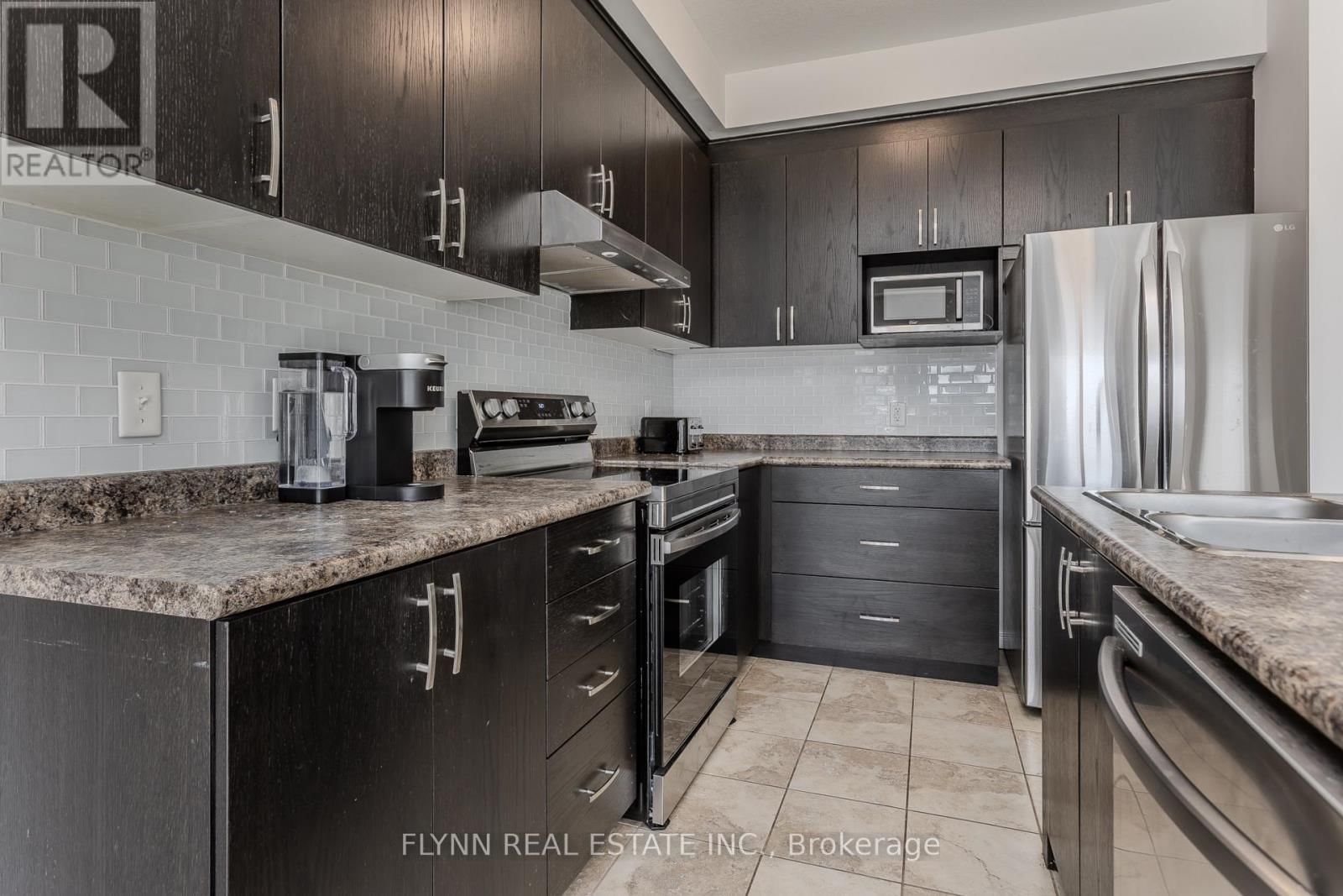 246 WOODWAY TRAIL Image 19