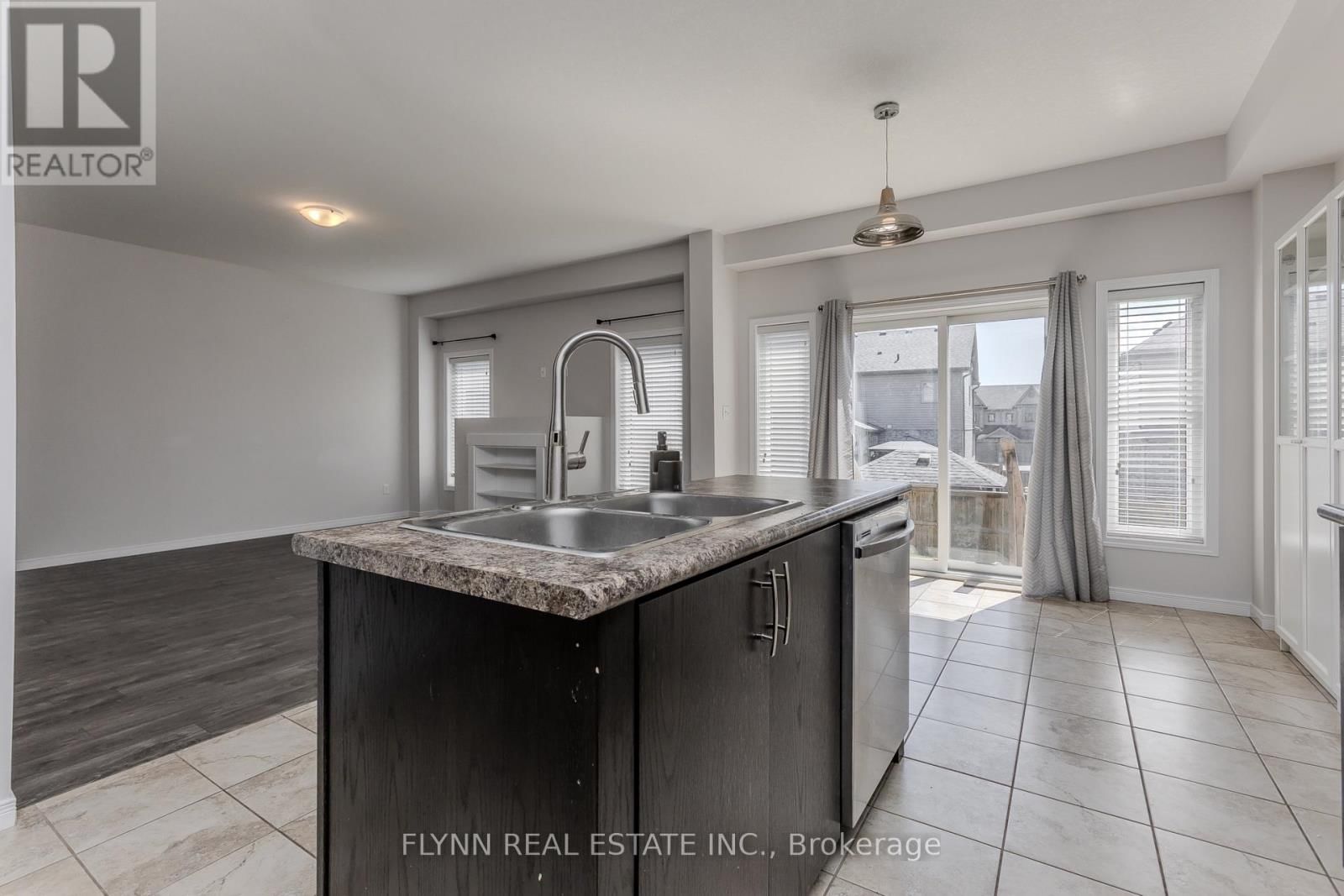 246 WOODWAY TRAIL Image 23