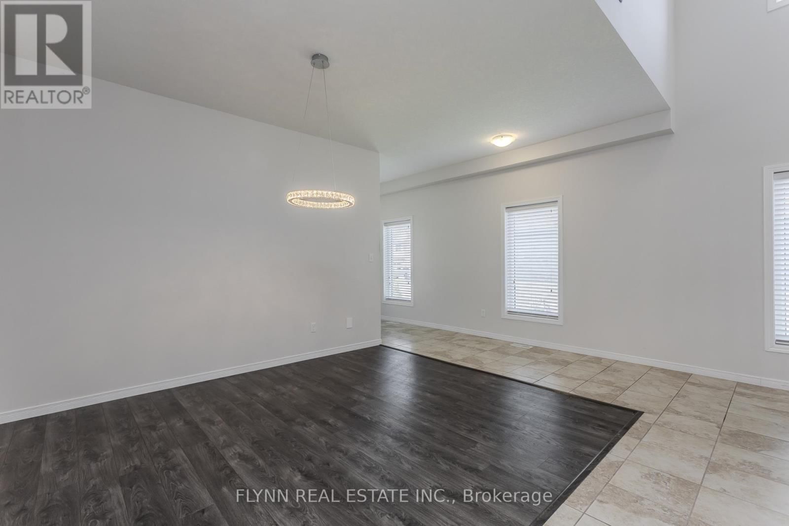 246 WOODWAY TRAIL Image 9