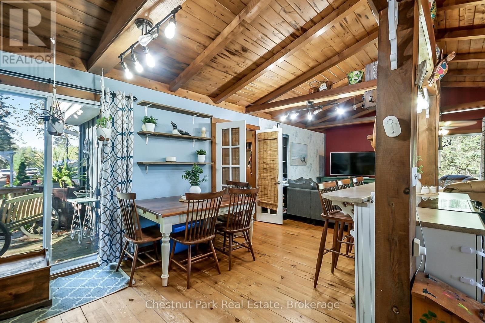 1725 518 EAST HIGHWAY Image 16