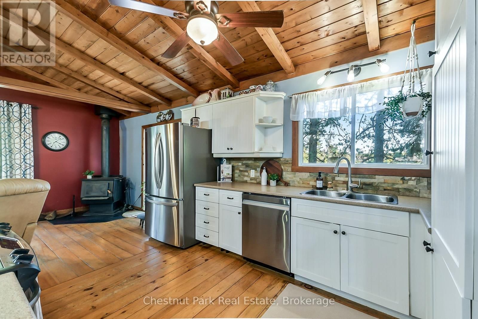 1725 518 EAST HIGHWAY Image 19