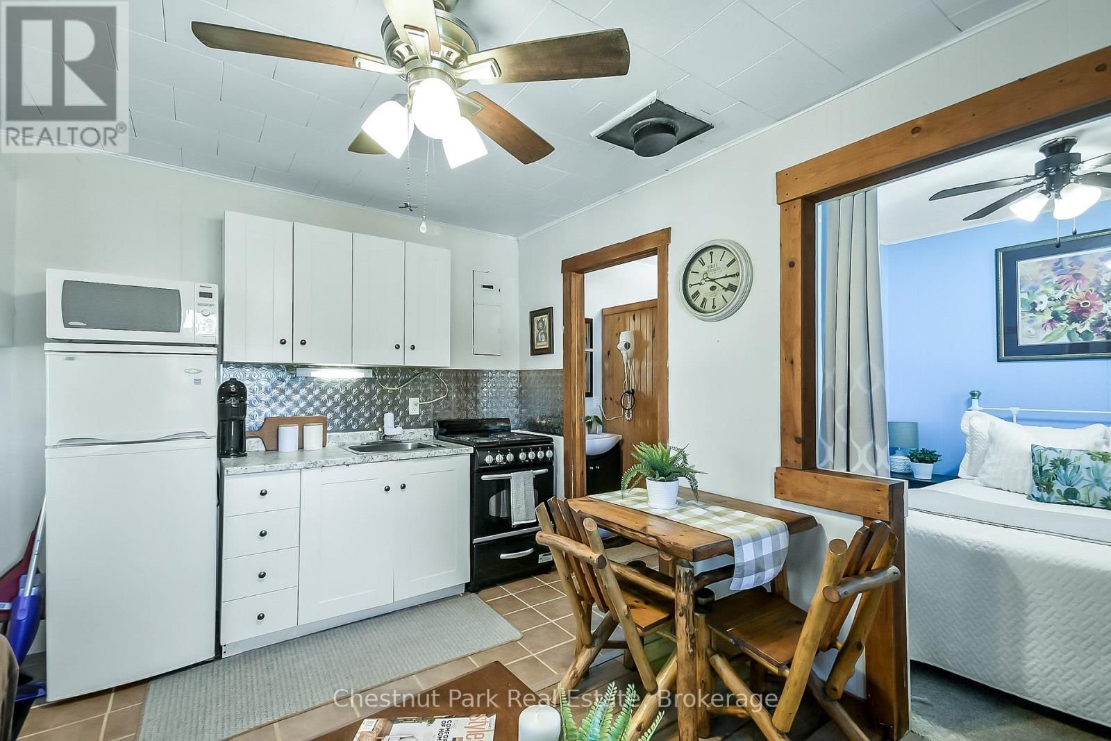 1725 518 EAST HIGHWAY Image 39