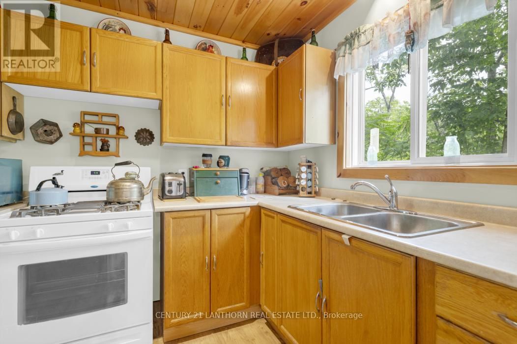 656 A YARROW LANE Image 12