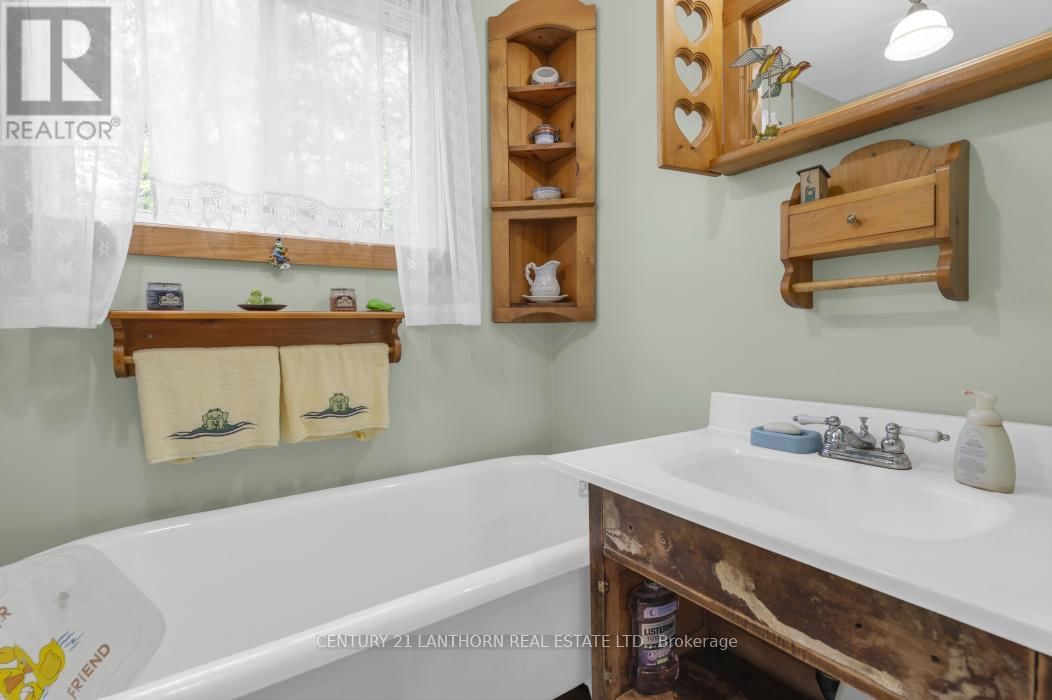 656 A YARROW LANE Image 14