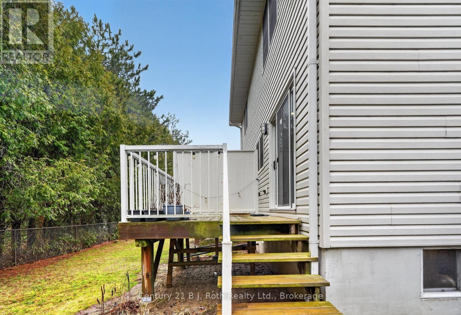 275 HIRAM STREET Image 31