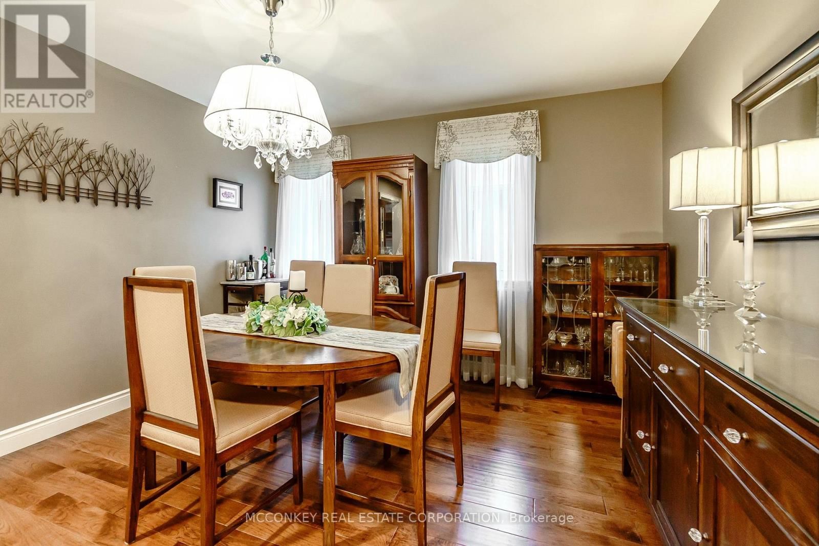 458 RAYMOND STREET Image 23