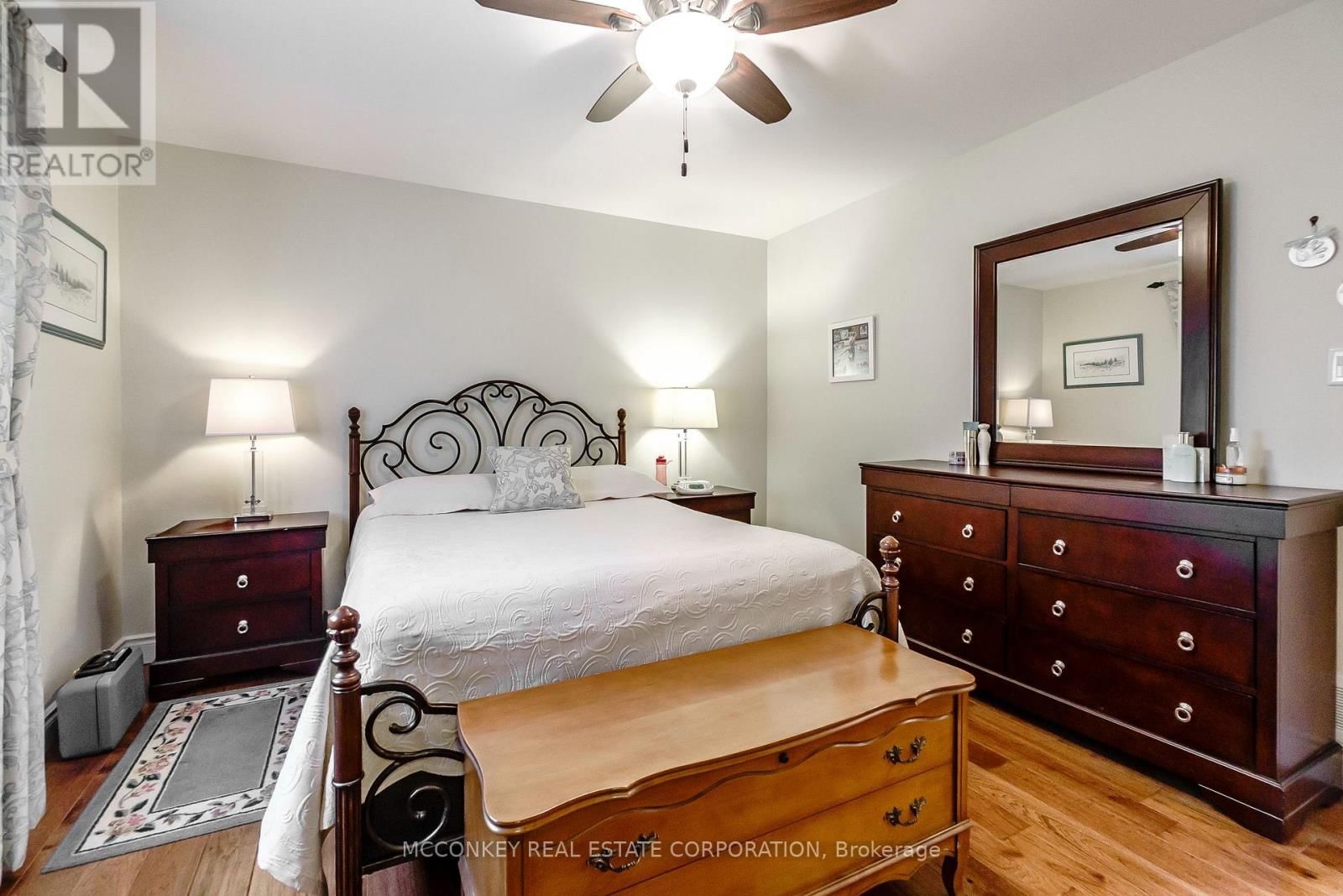 458 RAYMOND STREET Image 26