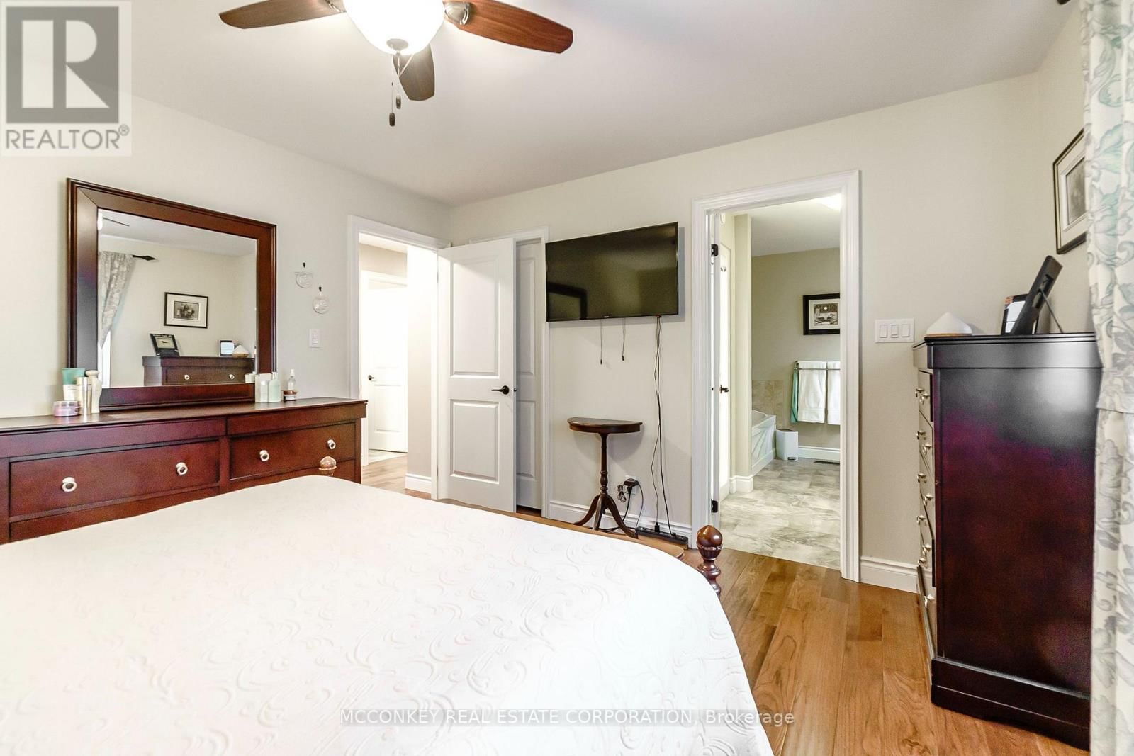 458 RAYMOND STREET Image 27