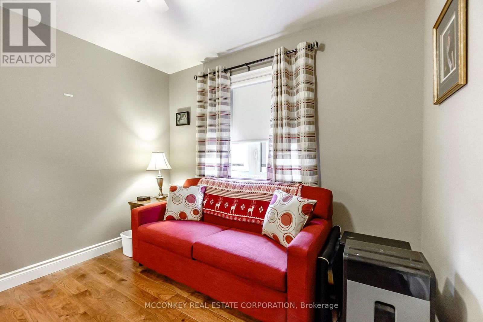 458 RAYMOND STREET Image 32