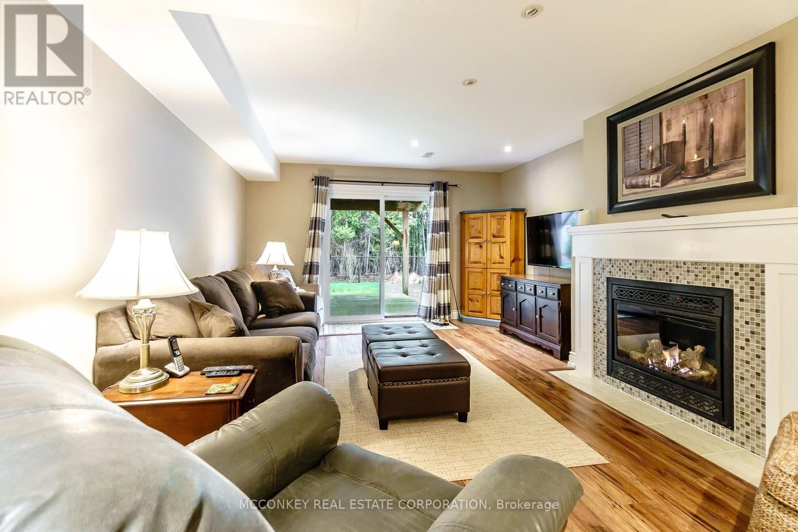 458 RAYMOND STREET Image 38