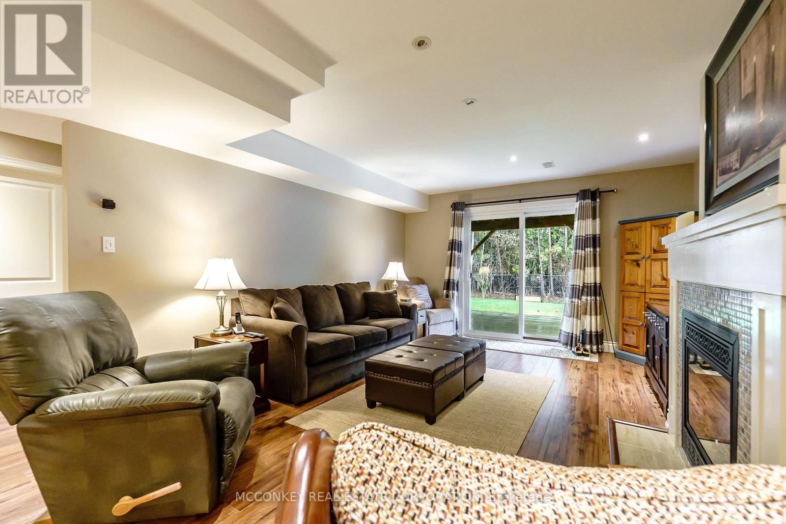 458 RAYMOND STREET Image 39