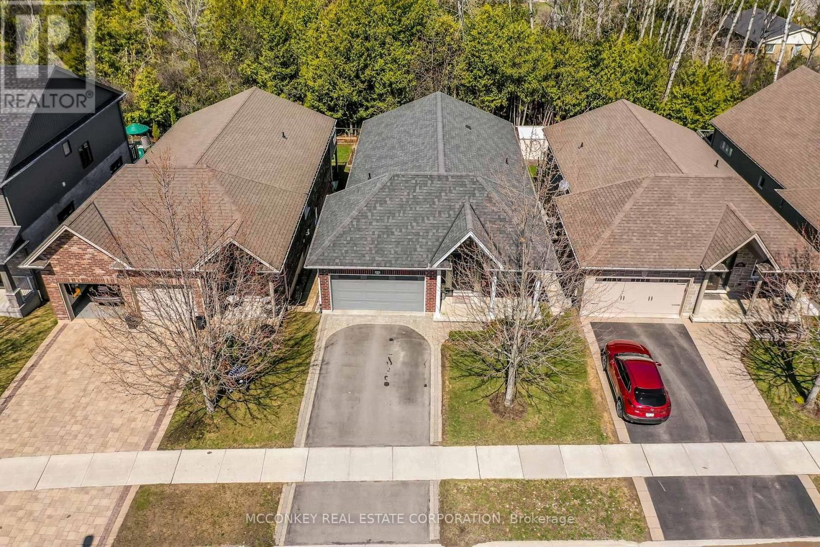 458 RAYMOND STREET Image 42