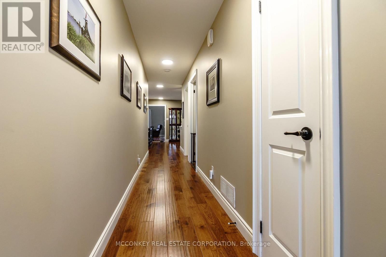 458 RAYMOND STREET Image 9