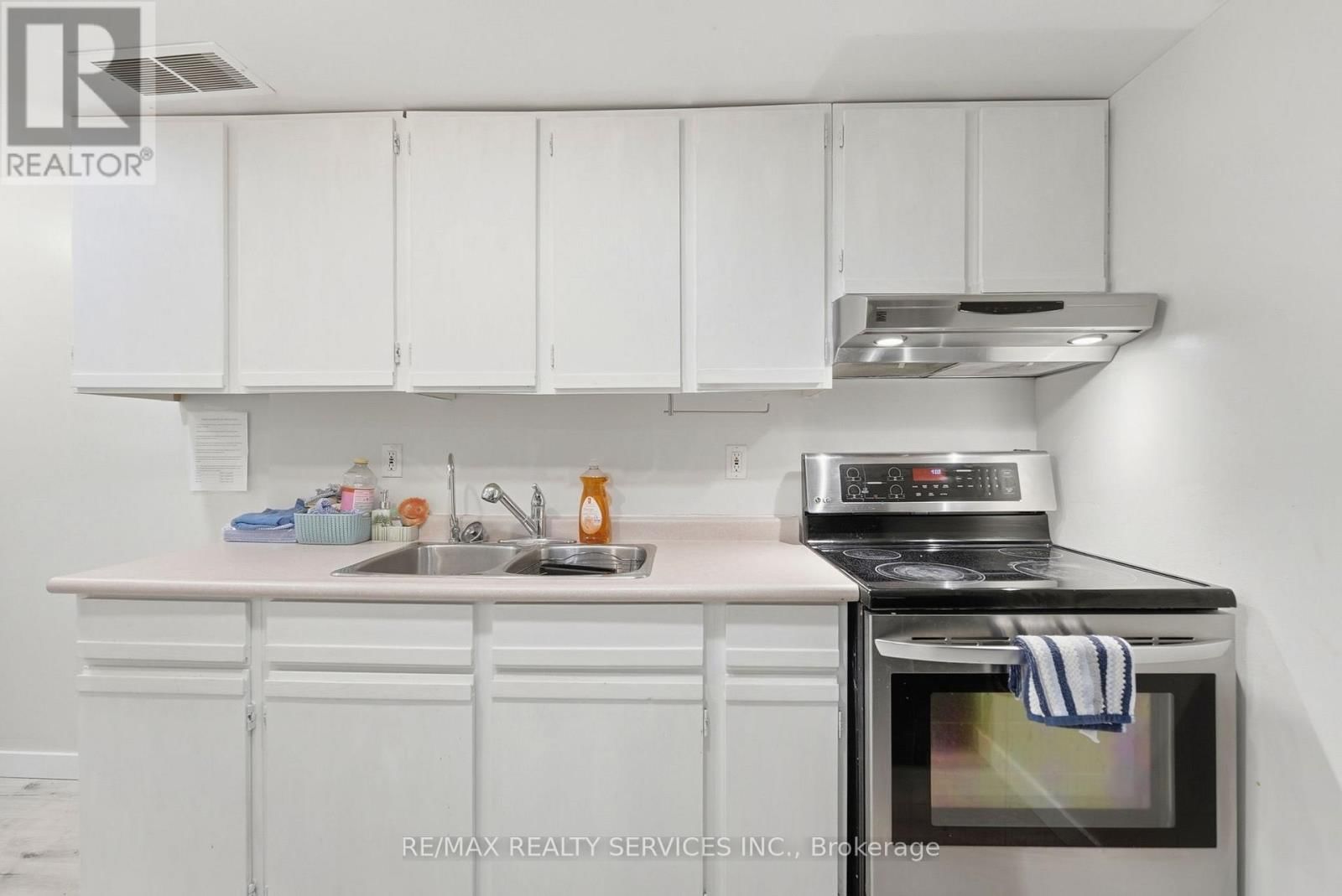 5 CHAUCER ROAD Image 15