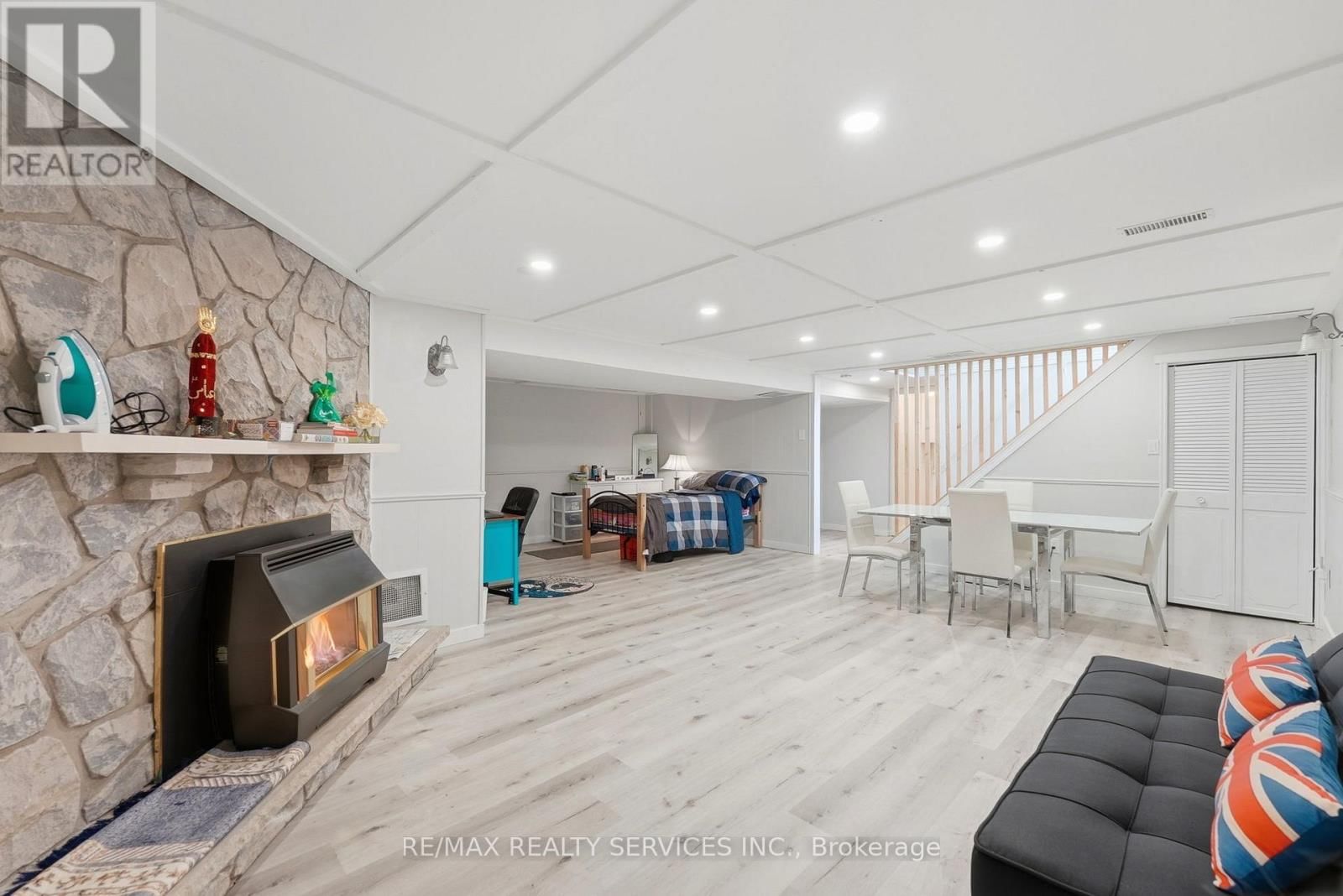 5 CHAUCER ROAD Image 28