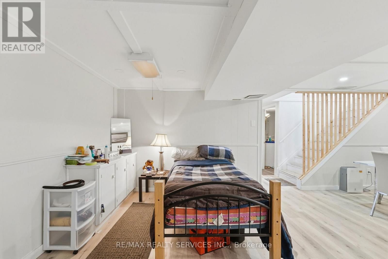 5 CHAUCER ROAD Image 31