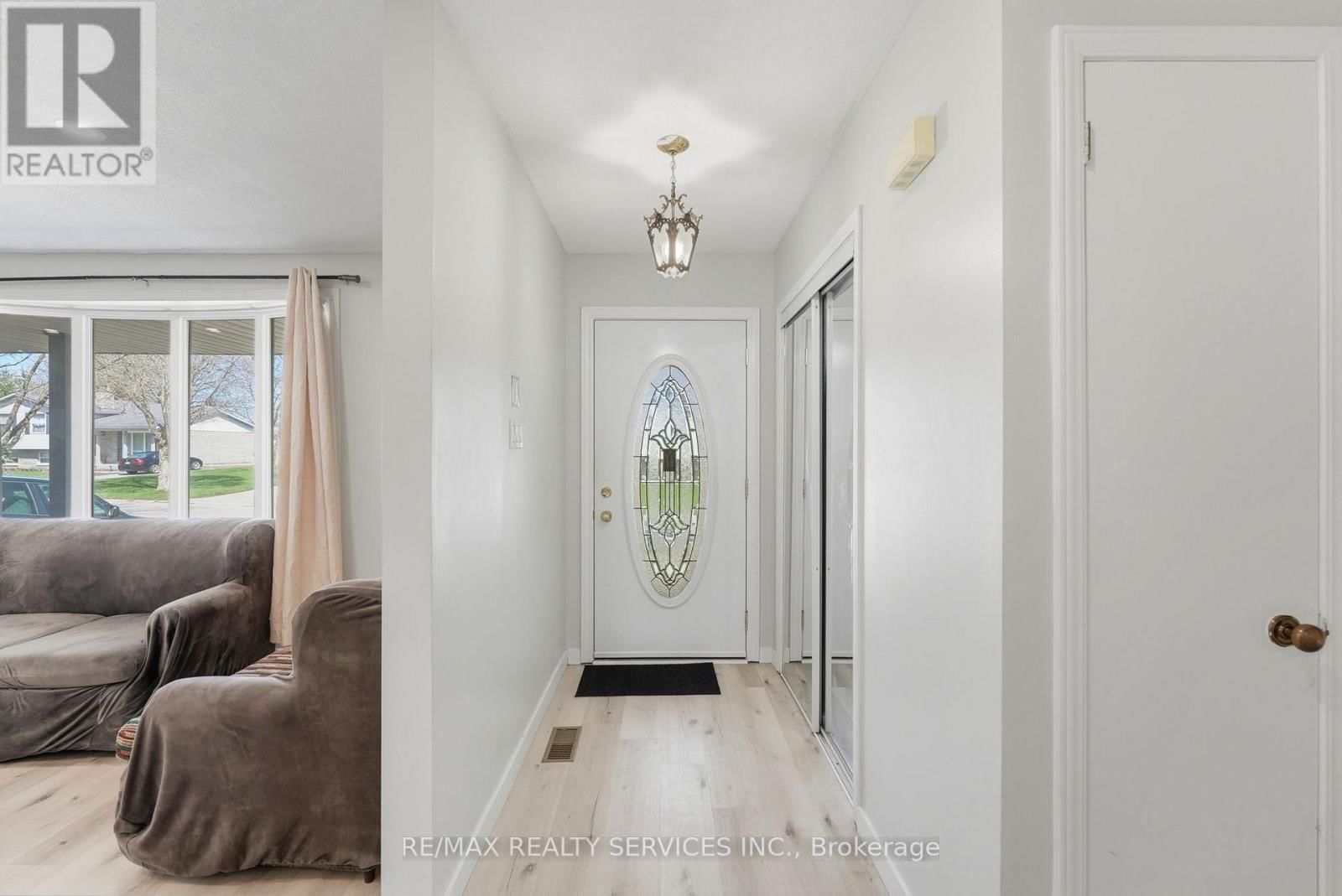 5 CHAUCER ROAD Image 5