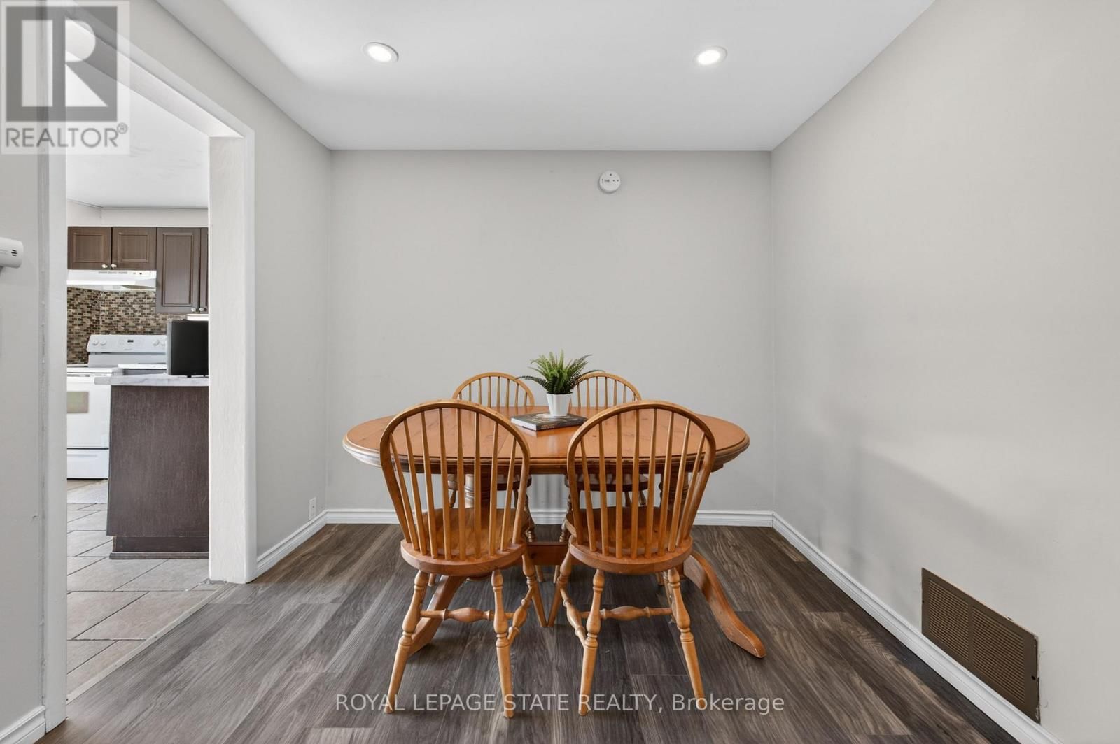 30 CAMBRIDGE AVENUE Image 13