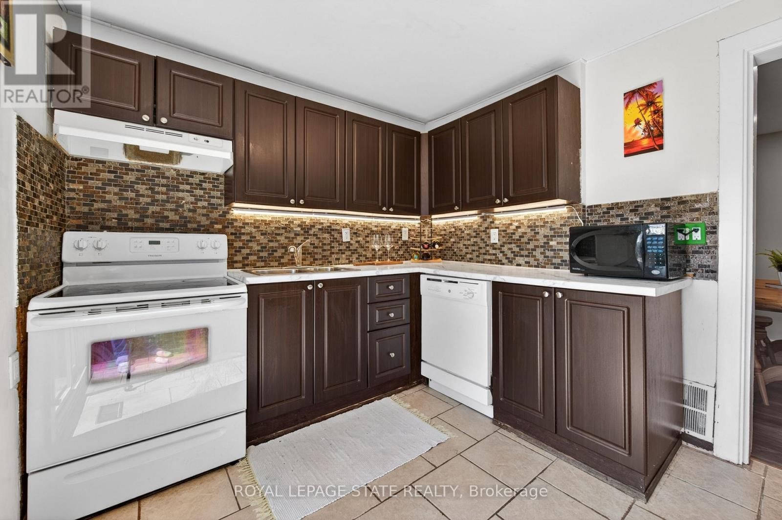 30 CAMBRIDGE AVENUE Image 19