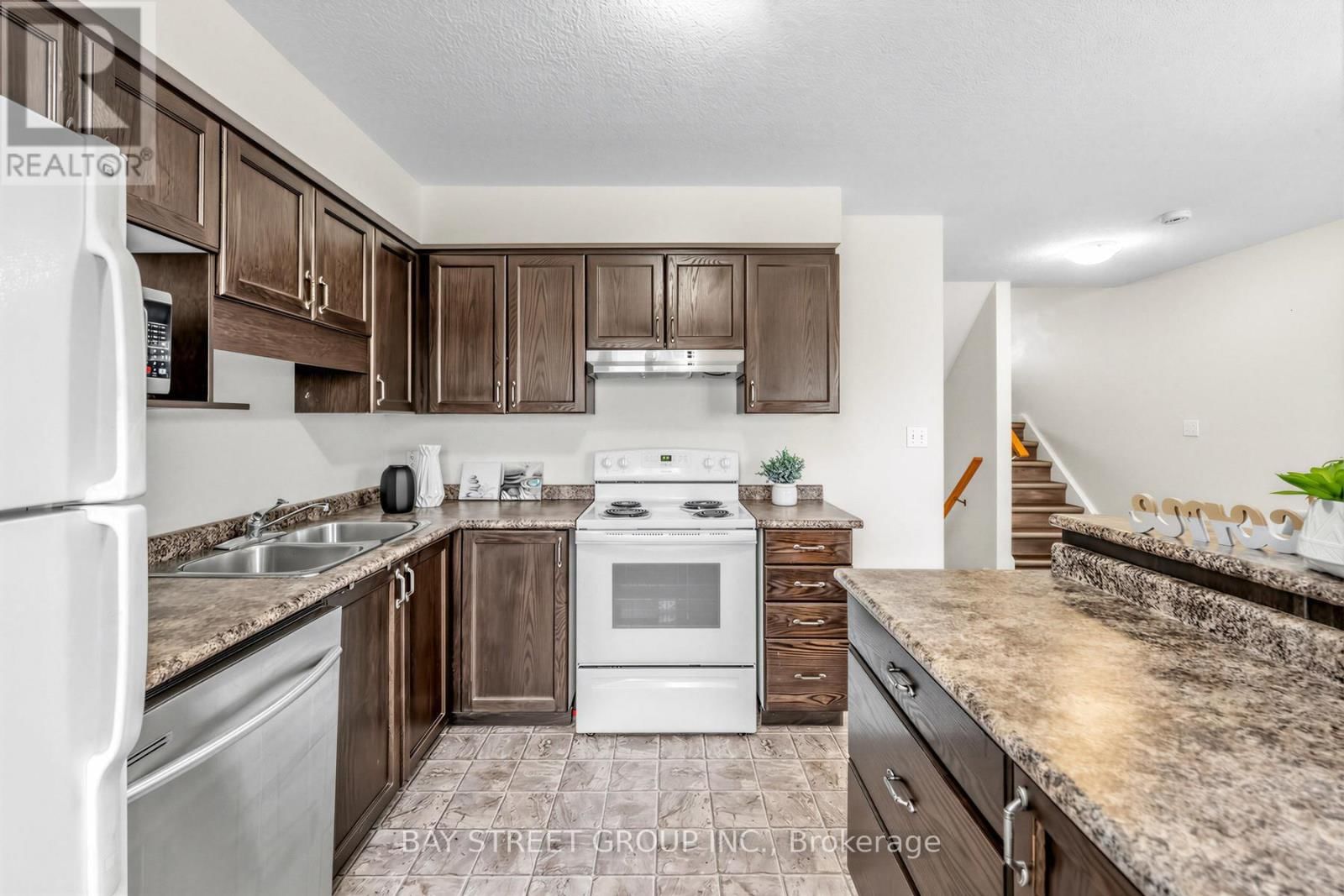 1383 COUNTRYSTONE DRIVE Image 11