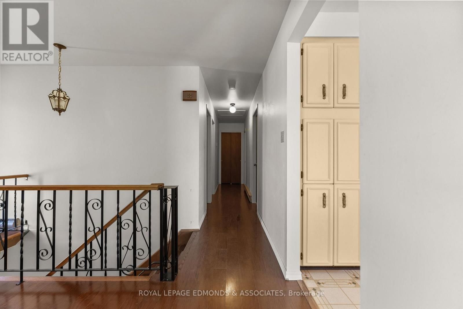 35 HARRIS CRESCENT Image 14