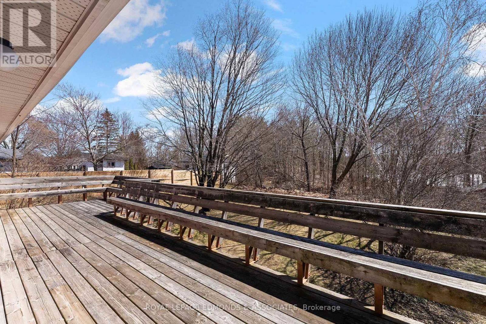 35 HARRIS CRESCENT Image 29