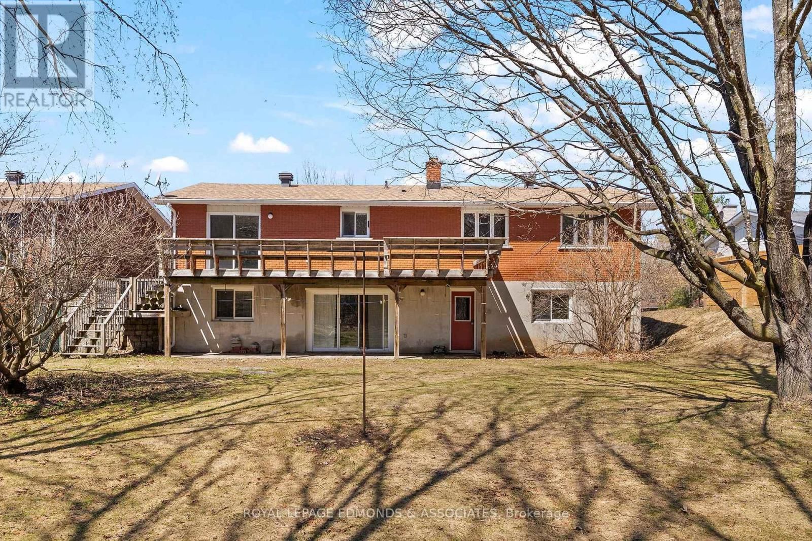 35 HARRIS CRESCENT Image 31