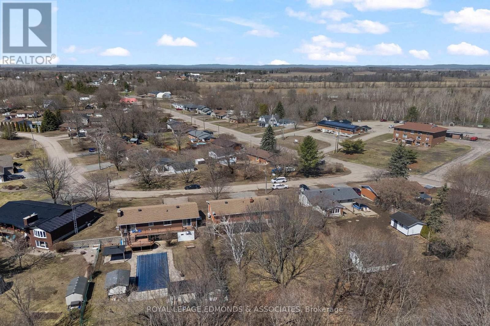 35 HARRIS CRESCENT Image 37