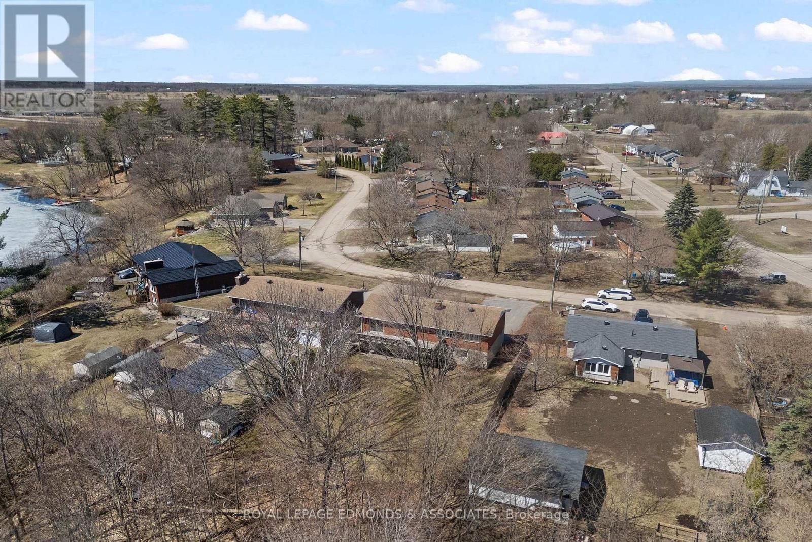 35 HARRIS CRESCENT Image 39