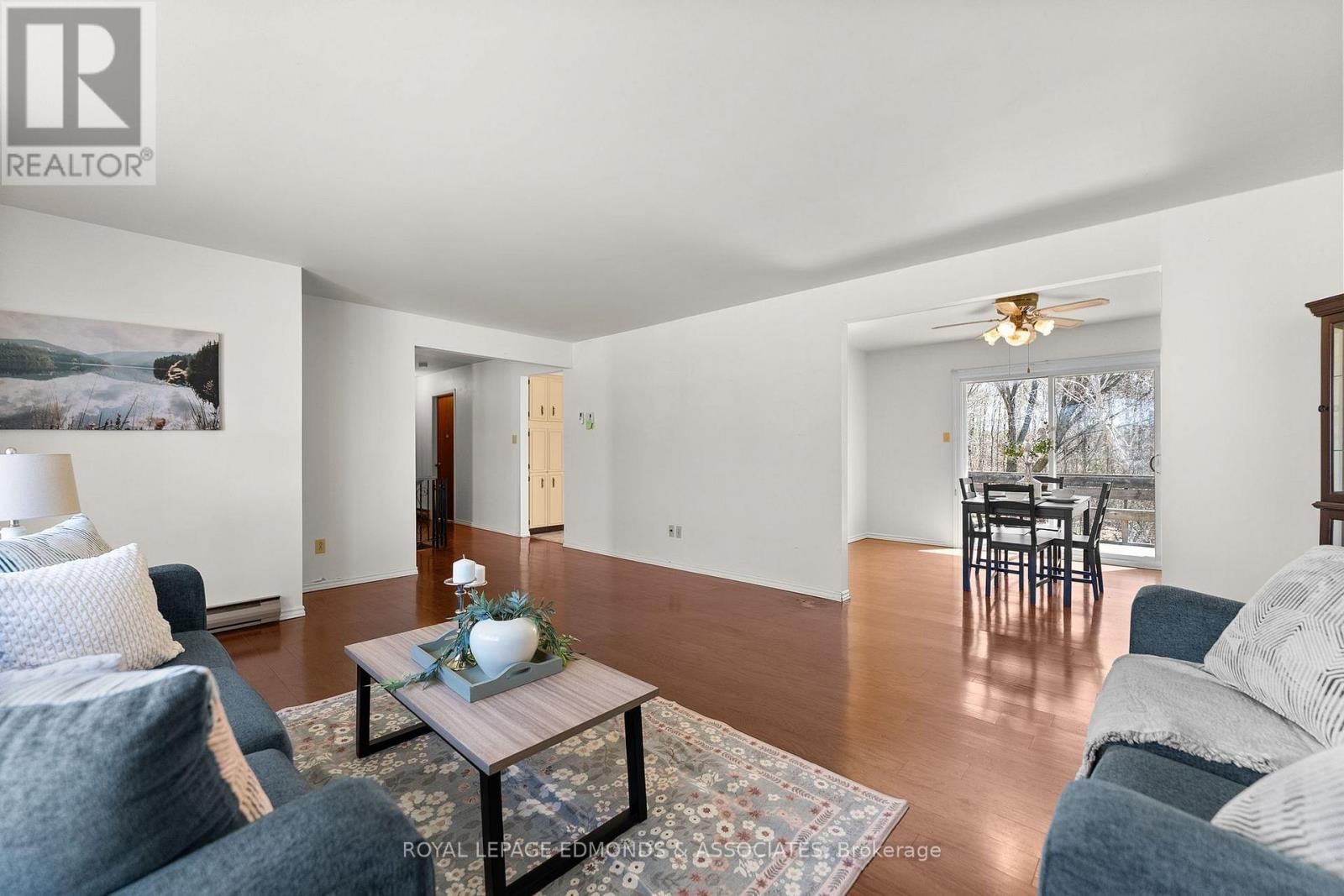 35 HARRIS CRESCENT Image 8