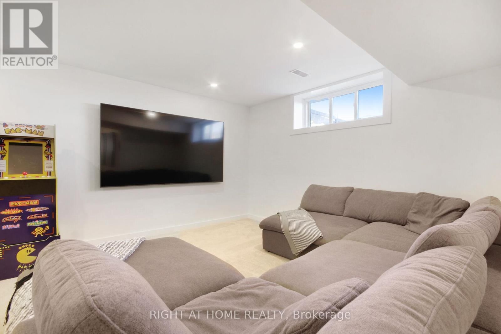 77 DUNLOP ROAD Image 38