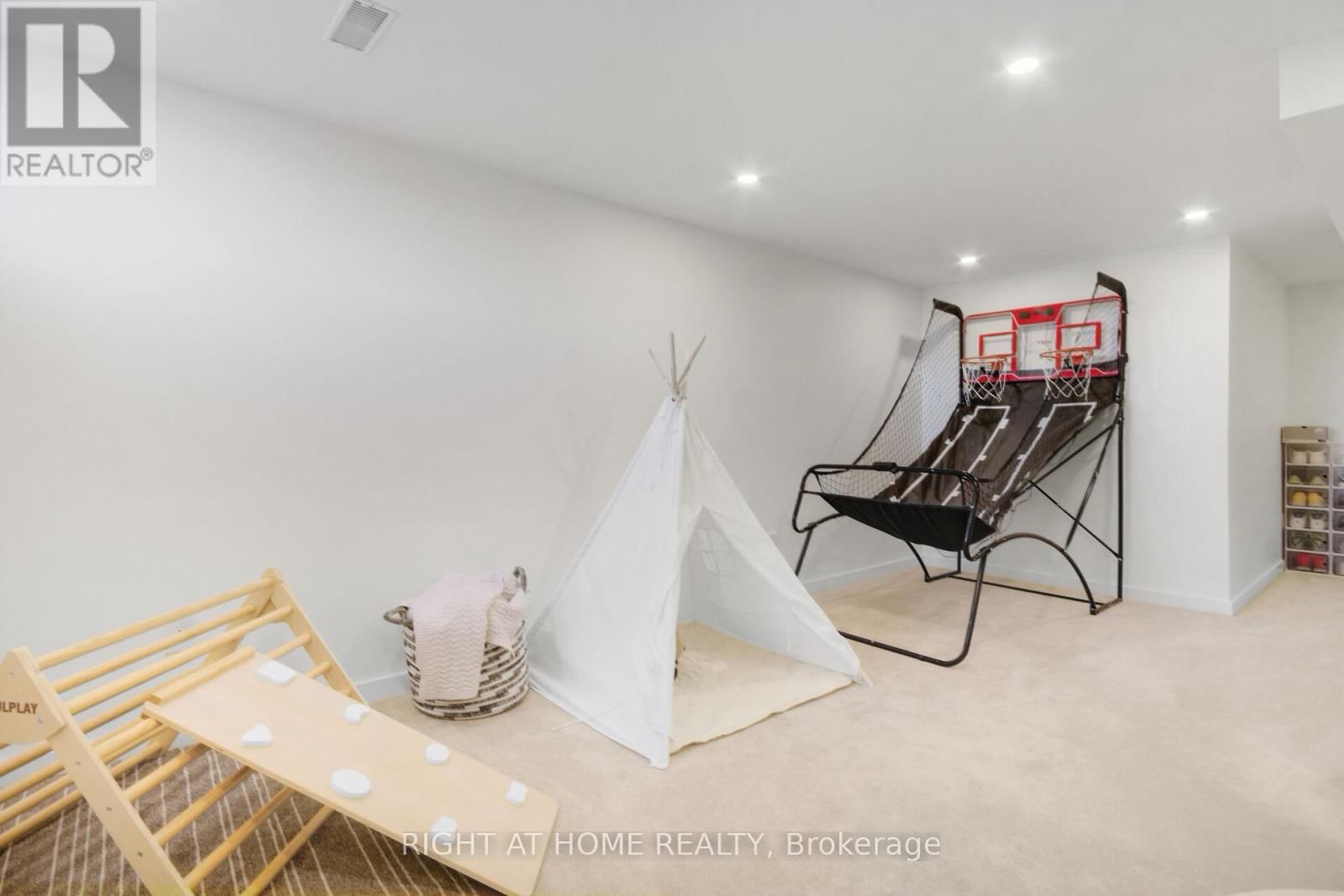 77 DUNLOP ROAD Image 39