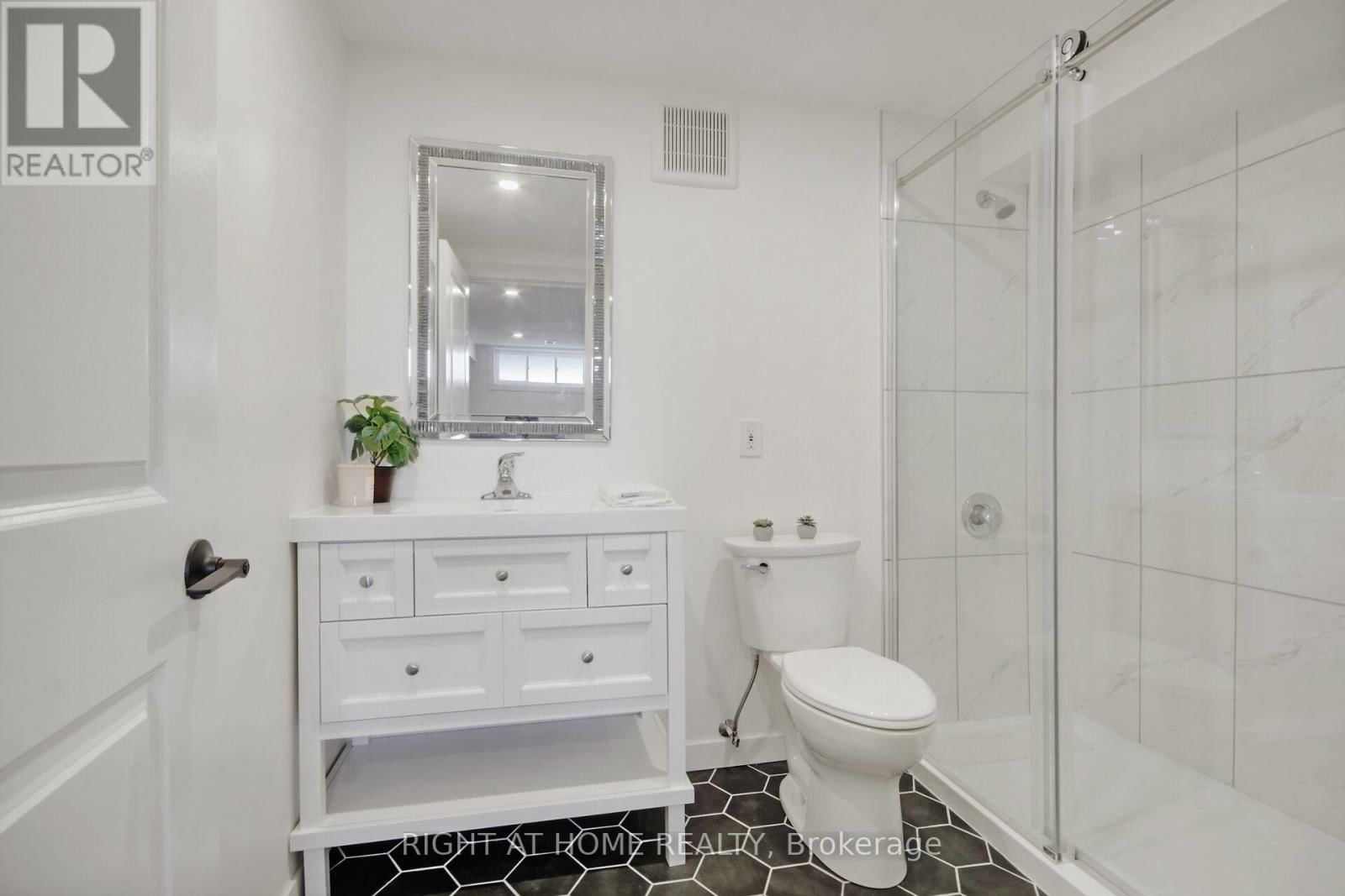 77 DUNLOP ROAD Image 42