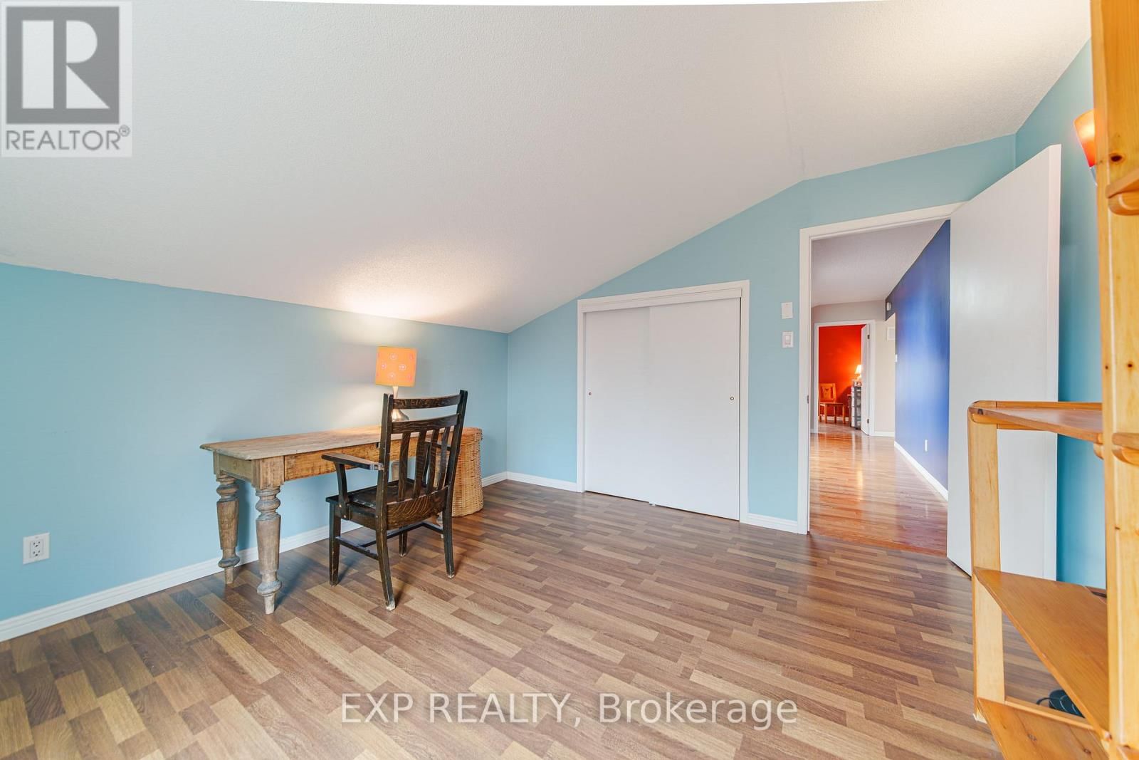 1592 APELDOORN AVENUE Image 26